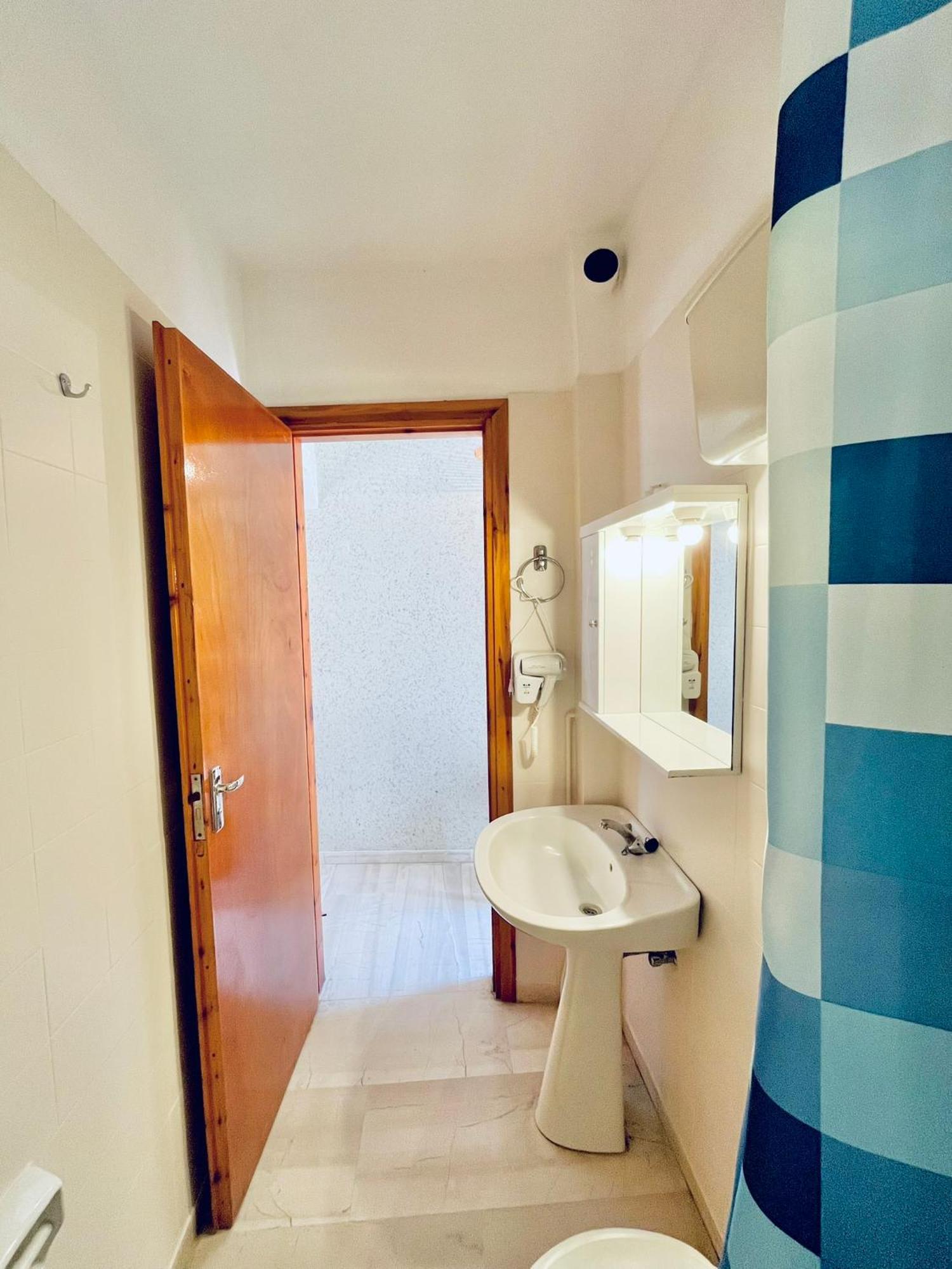 Oelia Rooms & Apartments Agia Marina  Bagian luar foto