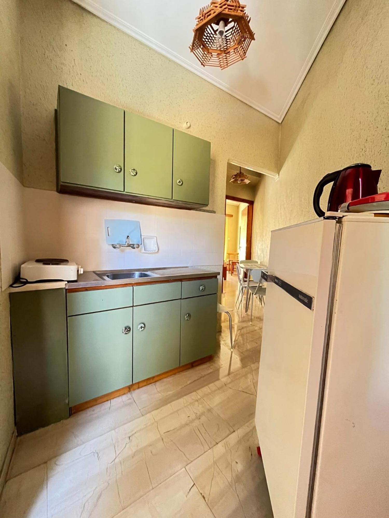 Oelia Rooms & Apartments Agia Marina  Bagian luar foto