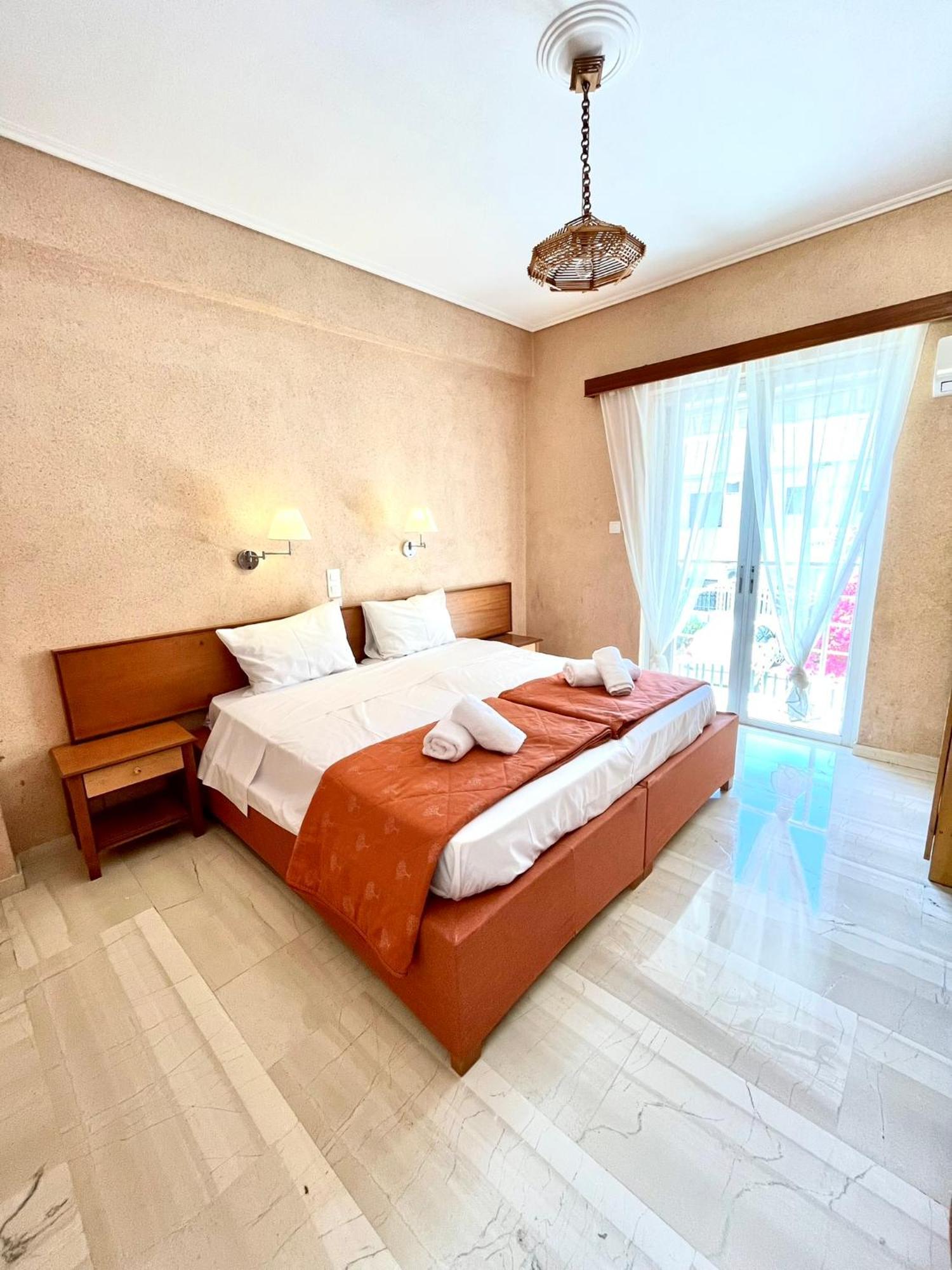 Oelia Rooms & Apartments Agia Marina  Bagian luar foto